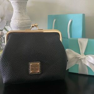 NEW Dooney & Bourke Handbag, Pebble Grain Large Framed Purse Clutch